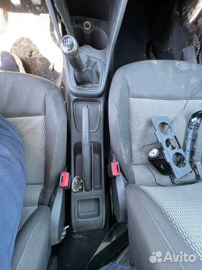 Поло седан центральная консоль