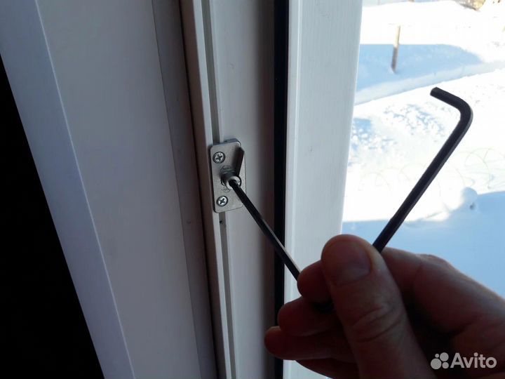 Ремонт и регулировка пластиковых окон и дверей