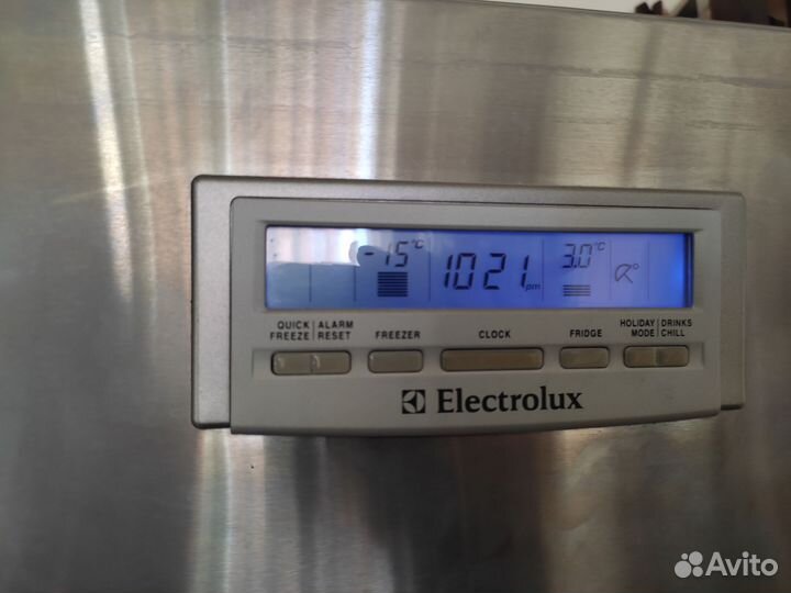 Холодильник Electrolux