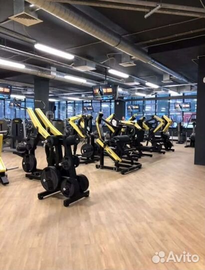 Абонемент в фитнес клуб с бассейном