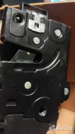 Замок двери golf 5, Octavia, caddy 3 и т.д