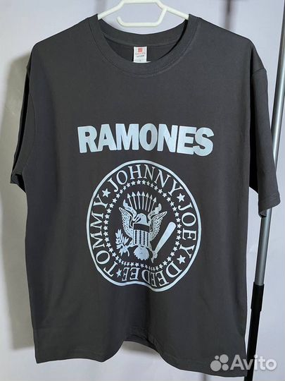 Футболка ramones