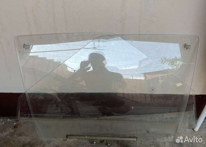 Боковое стекло правое 2011 год ваз 2114