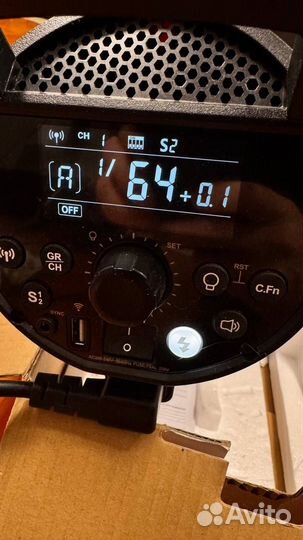 Студийная вспышка godox