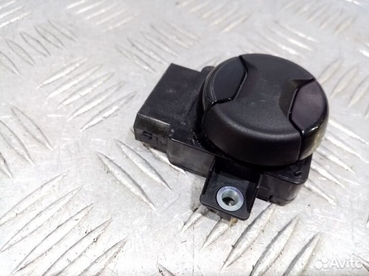 Б/У Кнопка регулировки сиденья Touareg#001