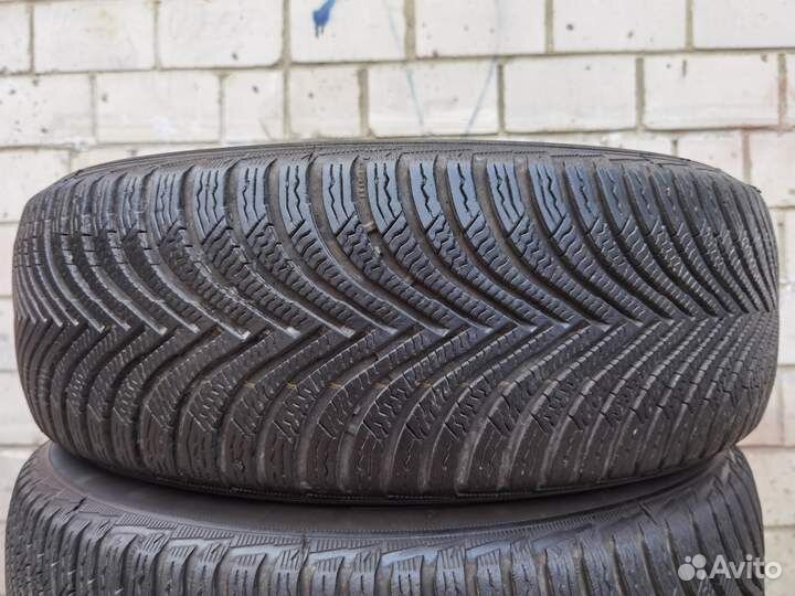 Michelin Alpin 5 215/65 R16 98H