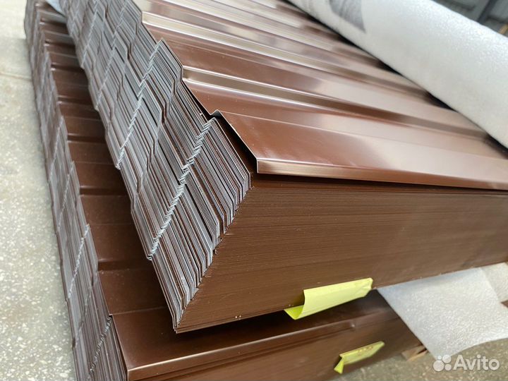 Профнастил коричневый 0,4мм С8 RAL8017, 2х1,2м