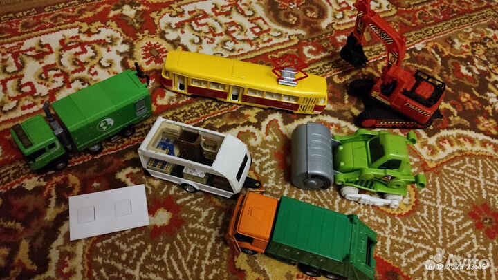 Детские машинки игрушки разные