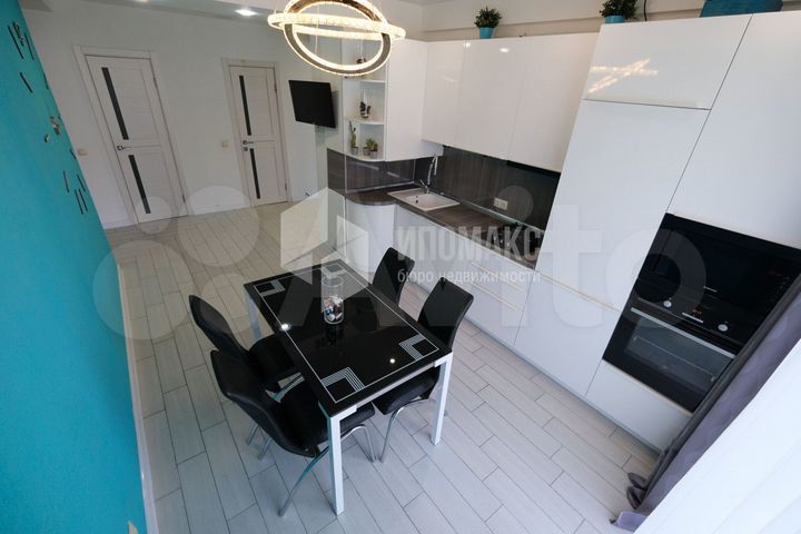 2-к. квартира, 61,6 м², 1/3 эт.