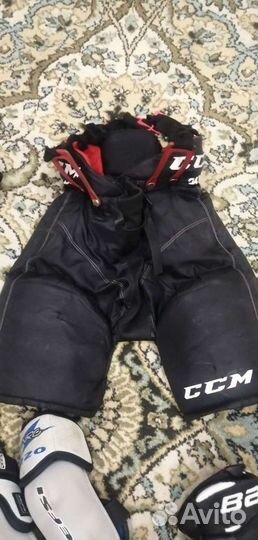 Хоккейная форма, панцирь, шорты