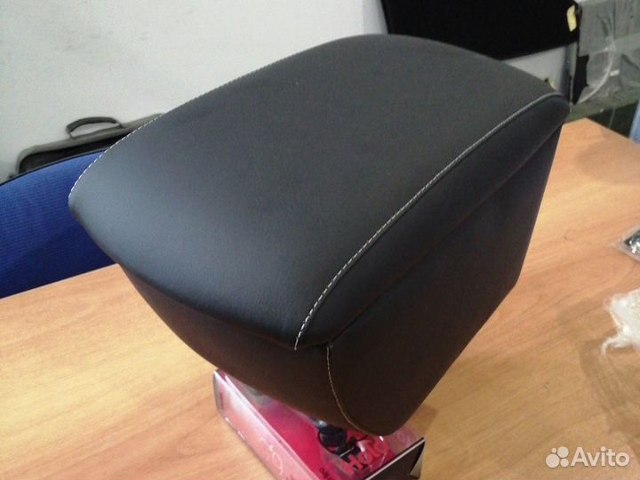 Подлокотник Varta Hyundai Solaris 2 с 2017 г.в