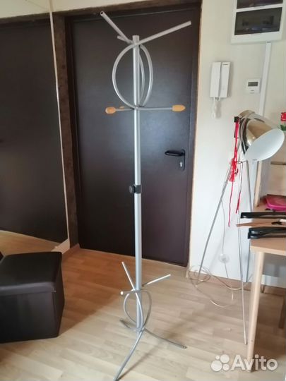 Вешалка напольная