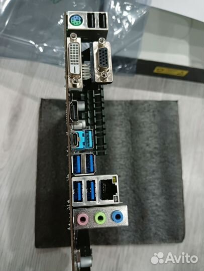 Материнская плата сокет am4