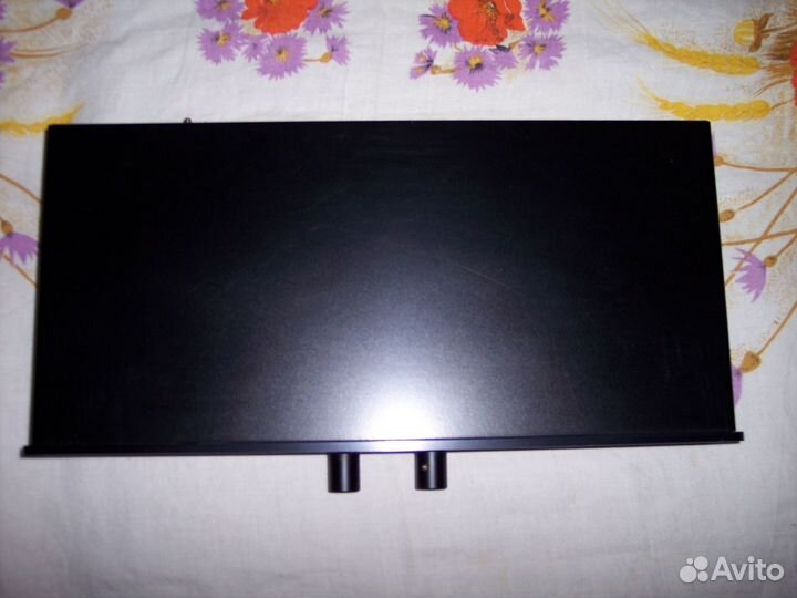 Предусилитель Dynavector L-200 с фонокоректором