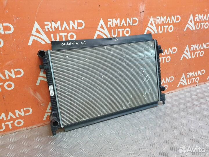 Радиатор двигателя (двс) Skoda Octavia 3 A7 (5E)