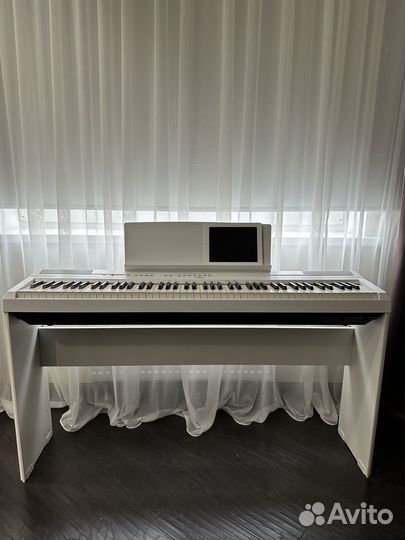 Цифровое пианино Yamaha P-115