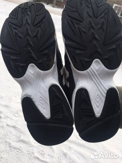 Кроссовки 44 размер