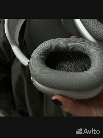 Наушник airpods max зелёные