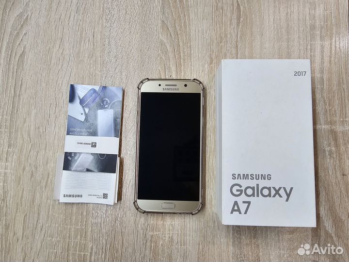 Samsung Galaxy A7 (2017) SM-A720F/DS, 3/32 ГБ