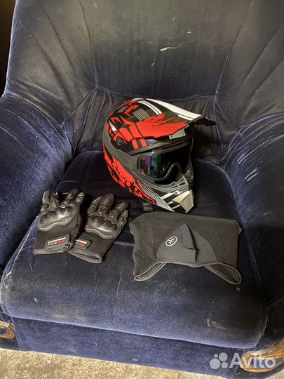 Кроссовый шлем с очками