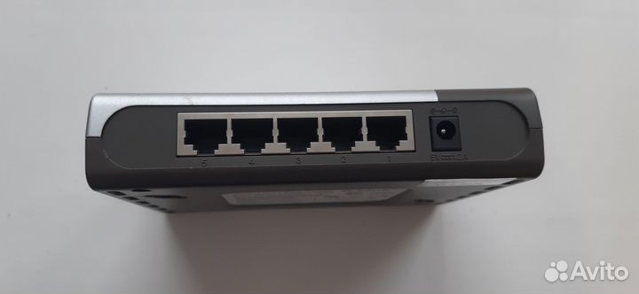 Коммуникатор DES-1005D D-link