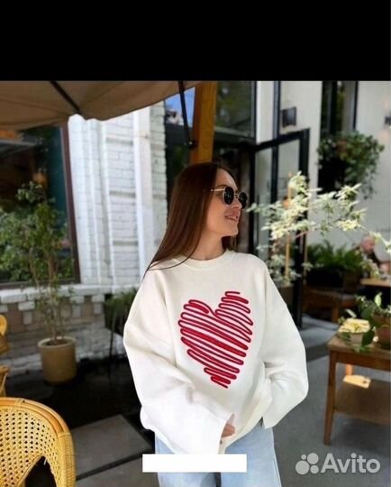 Свитер женский