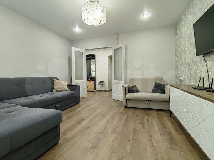 2-к. квартира, 52 м², 1/5 эт.