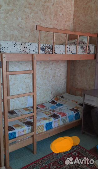 Кровать двухьярусная