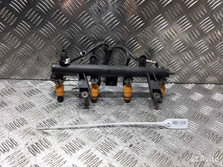 Топливная рампа Citroen C3 9684827280 KFT