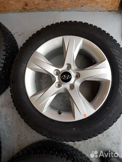 Колеса новые Nokian 205/60/r16 зимние шип