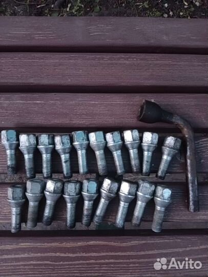 Болты для литых дисков