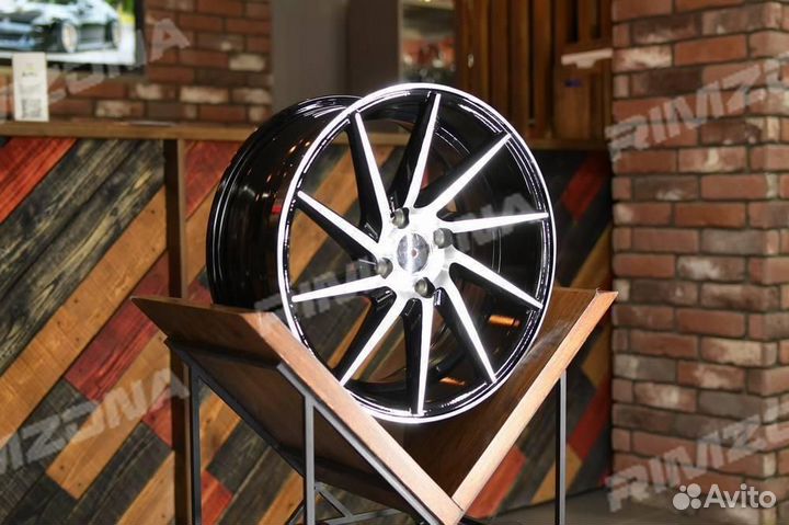 Литой диск в стиле vossen R17 5x114.3