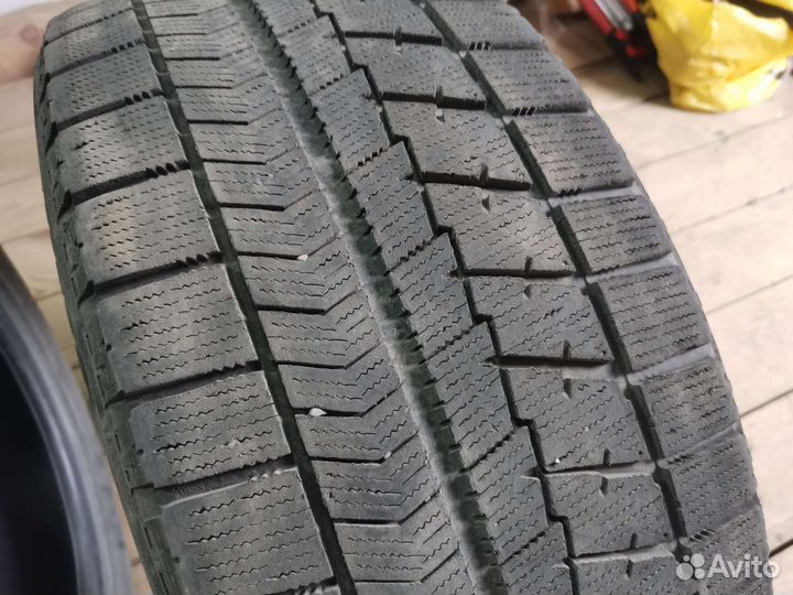 Bridgestone Blizzak VRX 215/50 R17