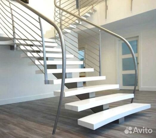 Лестница металлический каркас