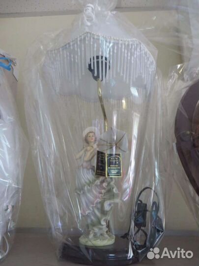 Светильник настольный новый