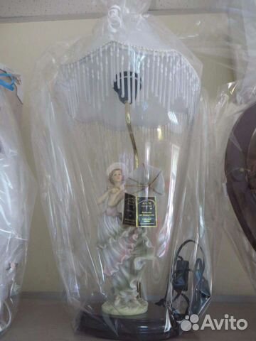 Светильник настольный новый
