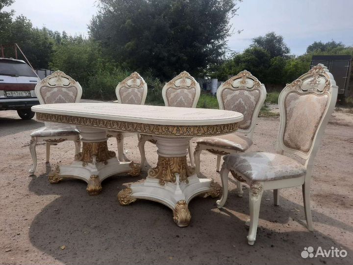 Стол, стулья