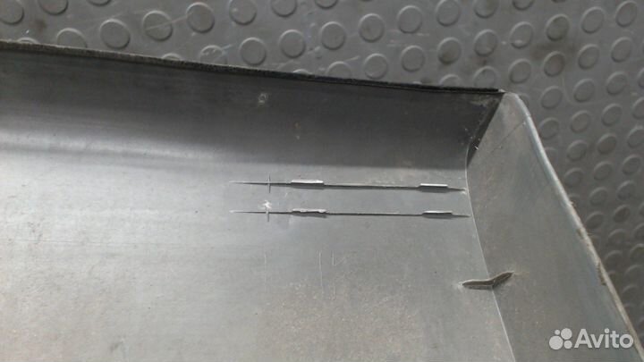 Накладка под номер Toyota RAV 4, 2002