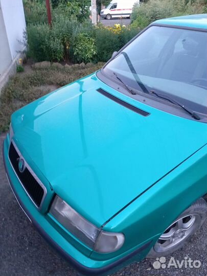 Капот Skoda Felicia 1.6л мт 1998г