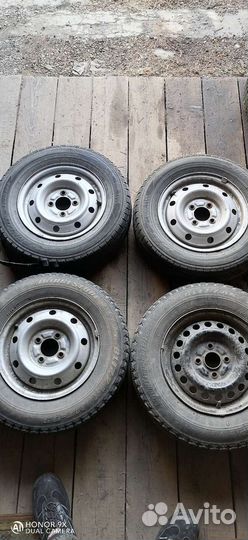 Штампованные диски r13 на Toyota Caldina ET196