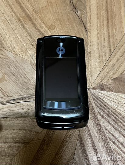 Motorola RAZR2 V8, 2 ГБ