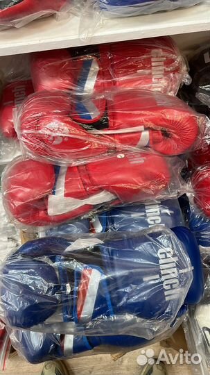 Боксерские перчатки clinch