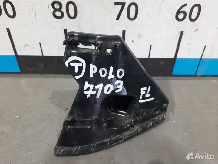 Кронштейн решетки радиатора Volkswagen Polo 6