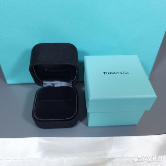 Коробка Tiffany для кольца