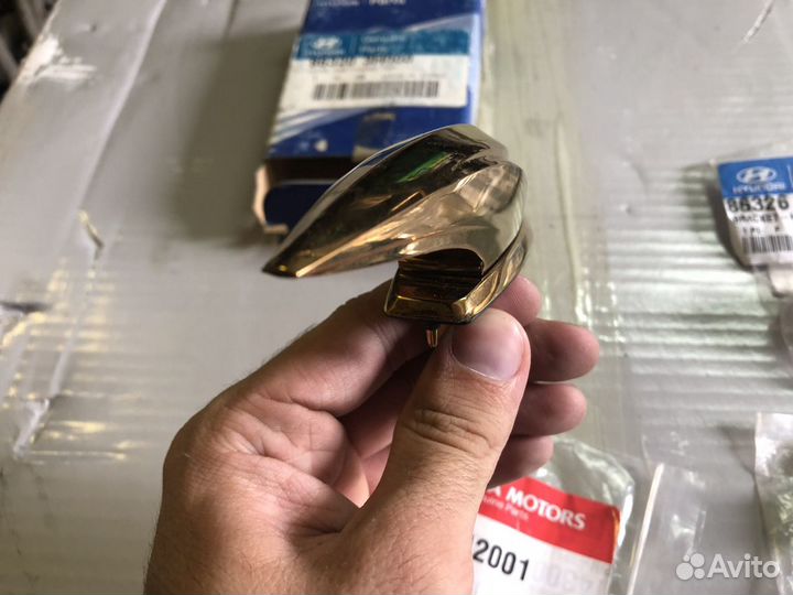 Оригинальная фигурка на капот Hyundai Sonata EF