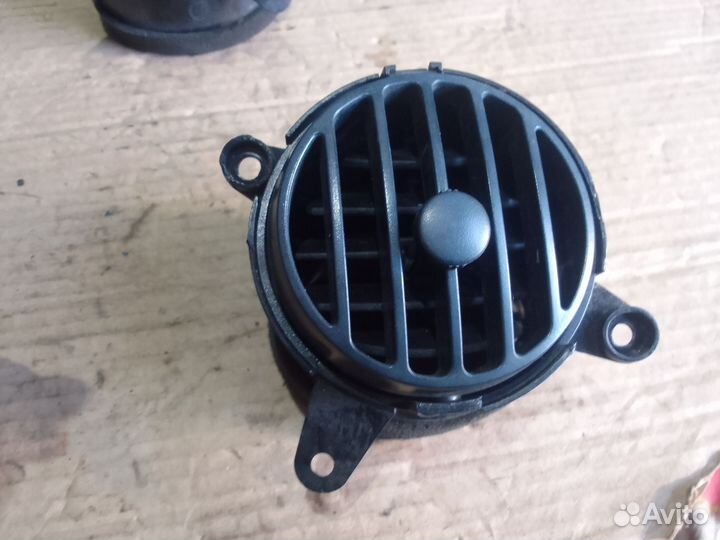 Дефлектор боковой правый Chevrolet Aveo T200