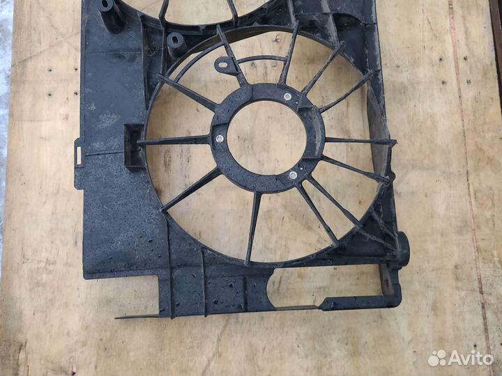 Диффузор вентилятора toyota rav 4 15-19г