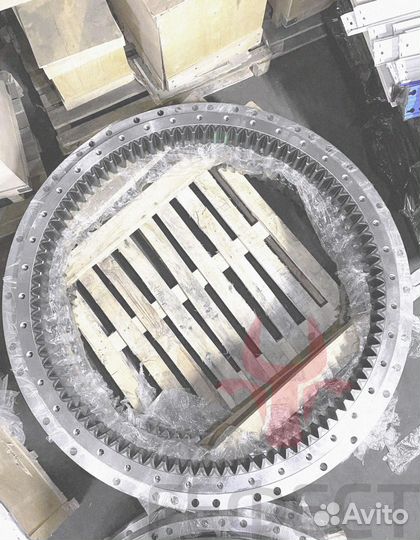 Поворотный круг Hyundai R320LC-7A 81Q9-01021