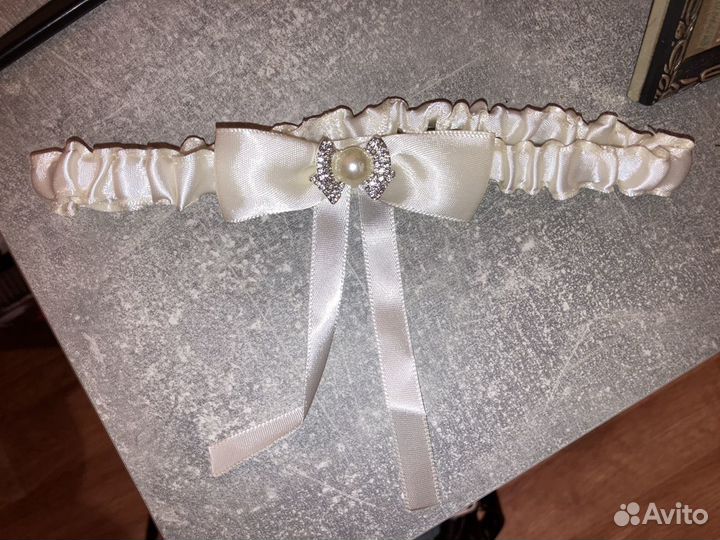 Подвязка невесты