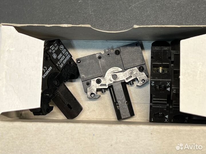 Siemens 3SB3400-1PE новый, 5 шт